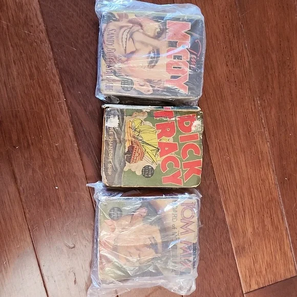 Comic Book Bundle - Picture 1 of 4